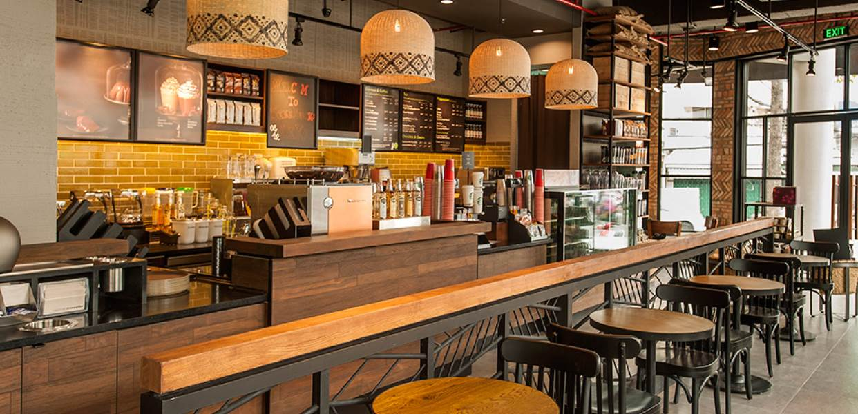 Starbucks Coffee – Lakai Building siêu đẹp tại quận 5