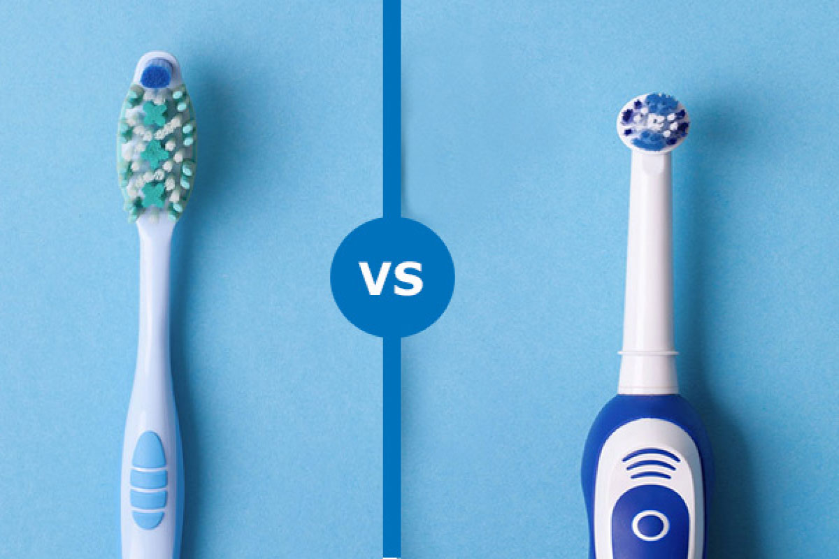 So sánh bàn chải đánh răng thông thường và bàn chải điện 